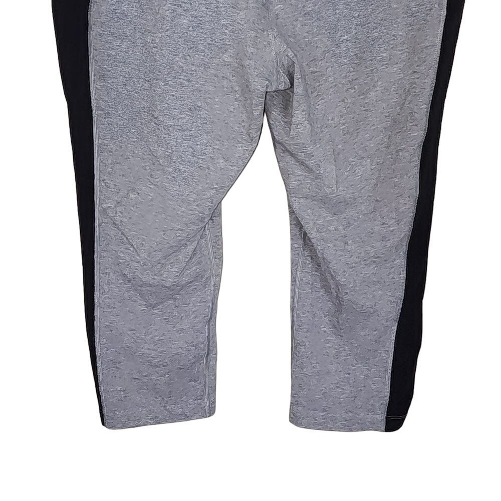 Nike Dri-Fit Capri Leggings Size X-Large - Picture 8 of 9